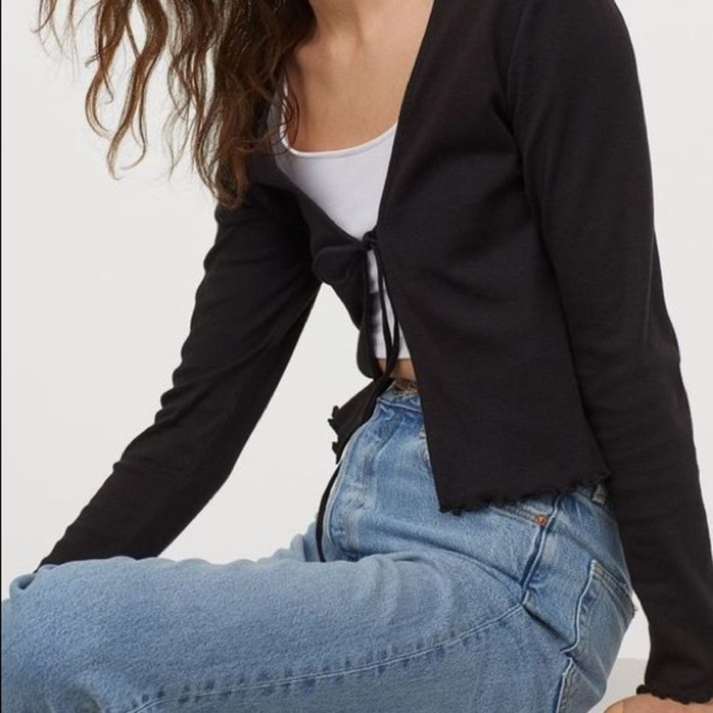 H&M Tie-Front Long Sleeve Top